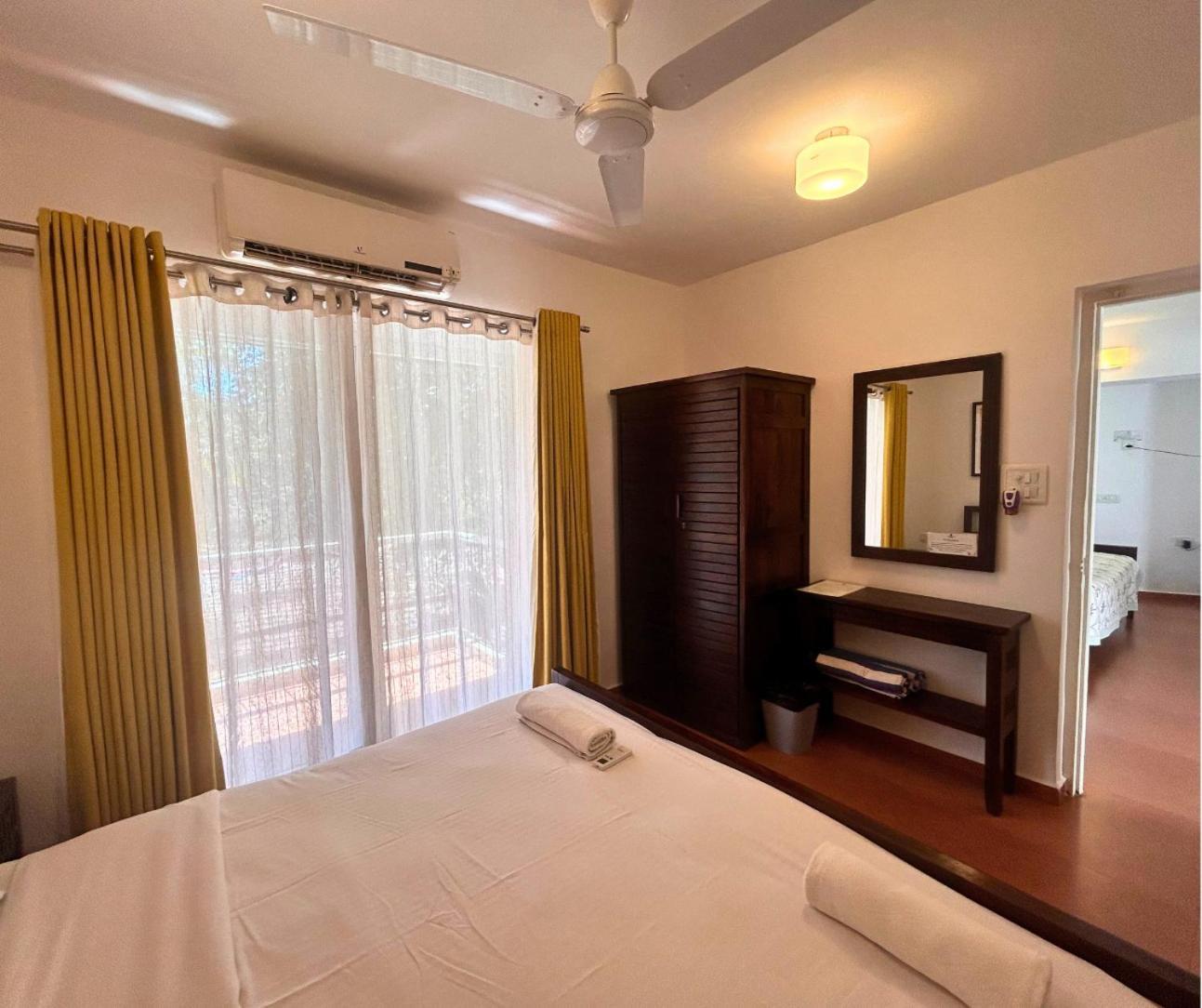 Jungle Hut-Annabelle'S Beach Apartments At Bernard Simao,Calangute,Goa Candolim Luaran gambar