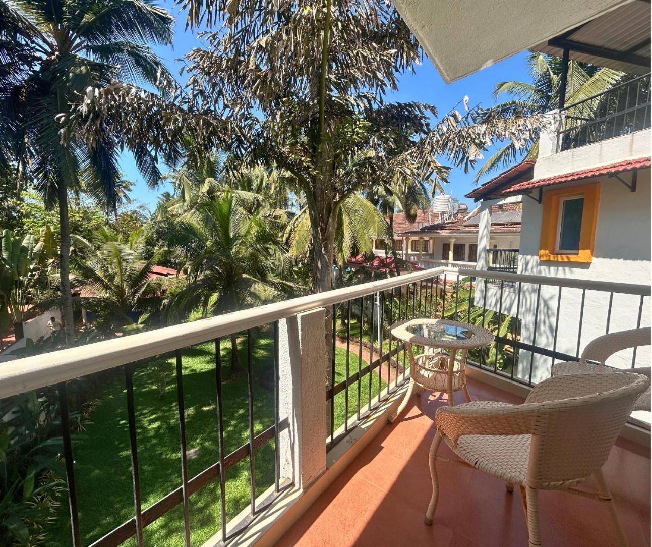 Jungle Hut-Annabelle'S Beach Apartments At Bernard Simao,Calangute,Goa Candolim Luaran gambar