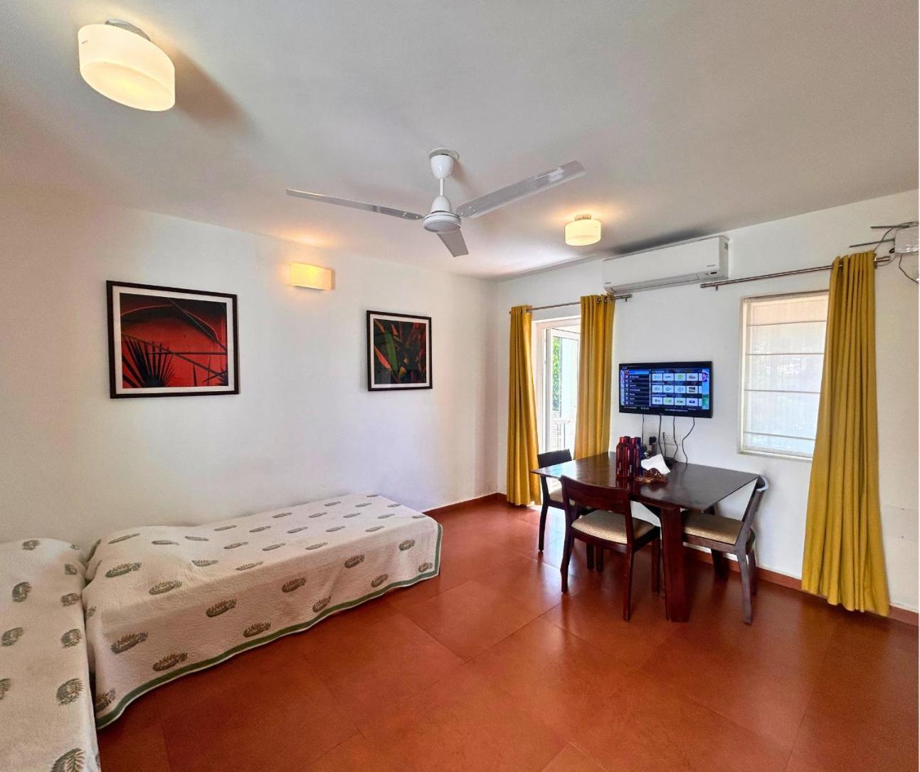 Jungle Hut-Annabelle'S Beach Apartments At Bernard Simao,Calangute,Goa Candolim Luaran gambar