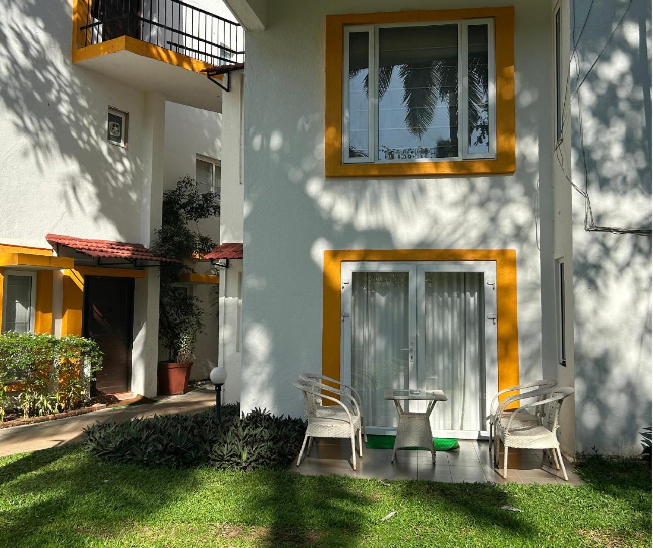 Jungle Hut-Annabelle'S Beach Apartments At Bernard Simao,Calangute,Goa Candolim Luaran gambar